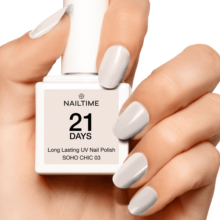 21 DAYS UV Nagellack No.03 SOHO CHIC in warmem Nude Beige mit rosa Akzenten, perfekter Glanz und bis zu 3 Wochen Haltbarkeit.