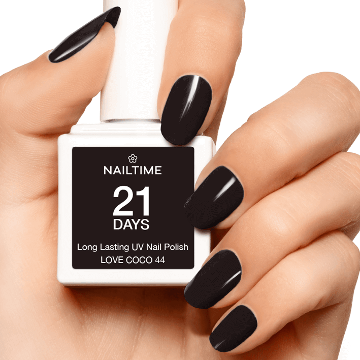 21 DAYS UV Nagellack LOVE COCO 44 in tiefem Schwarz für perfekte Nägel mit bis zu 3 Wochen Haltbarkeit.