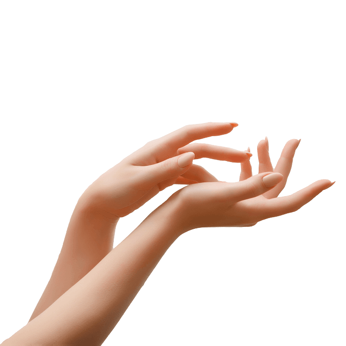 Elegante Hände, die sanft interagieren, symbolisieren natürliche 🌿 Hand- und Nagelpflege mit organischem Manuka Honig.