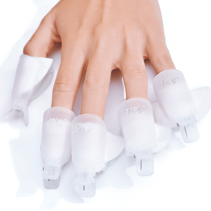 NAILTIME remover clips on fingers for easy removal of Duplex UV bio nail polish with natural, plant-based ingredients.