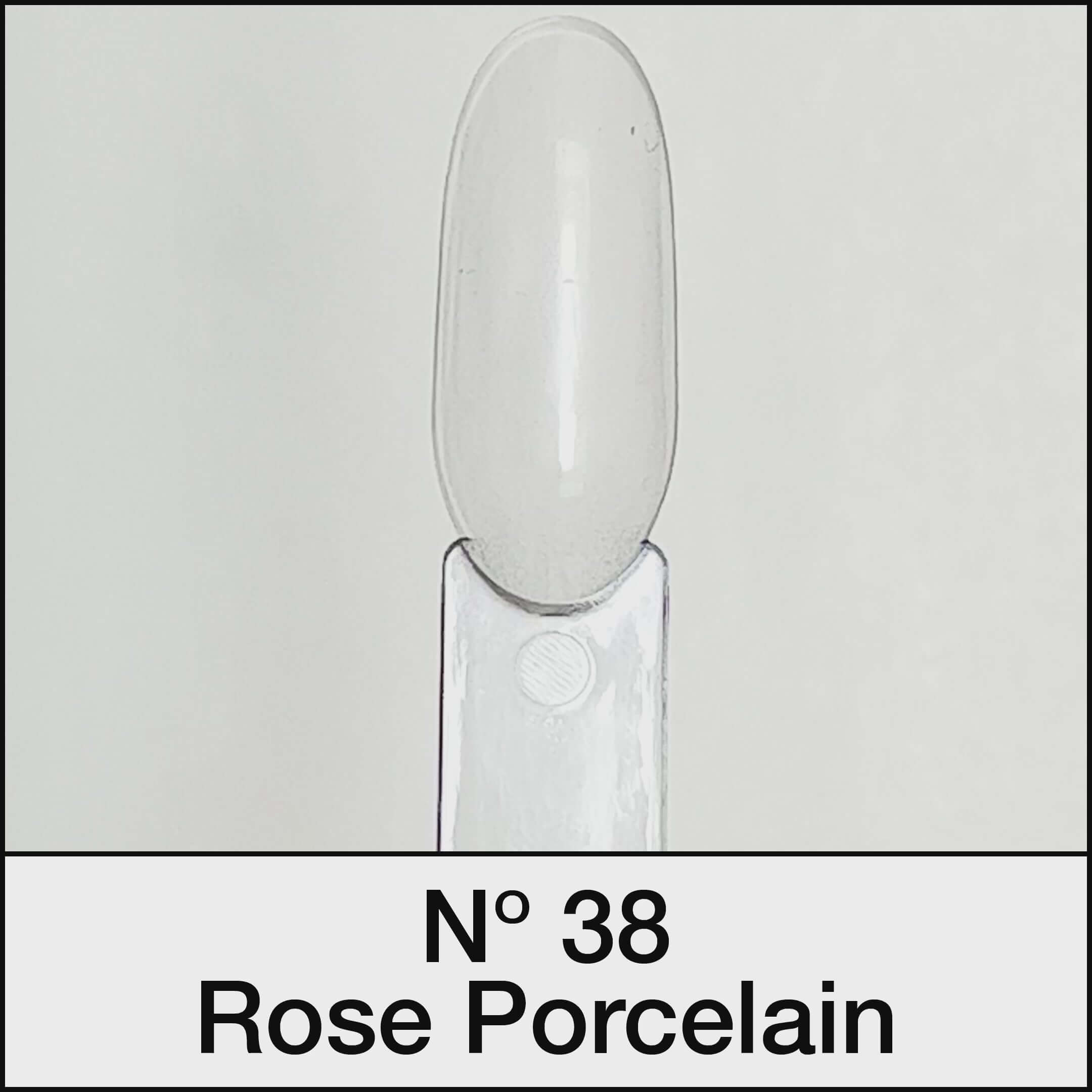 21 DAYS UV Nagellack No. 38 Rose Porcelain; perfekter Nude-Rosa Farbton für bis zu 3 Wochen Haltbarkeit.