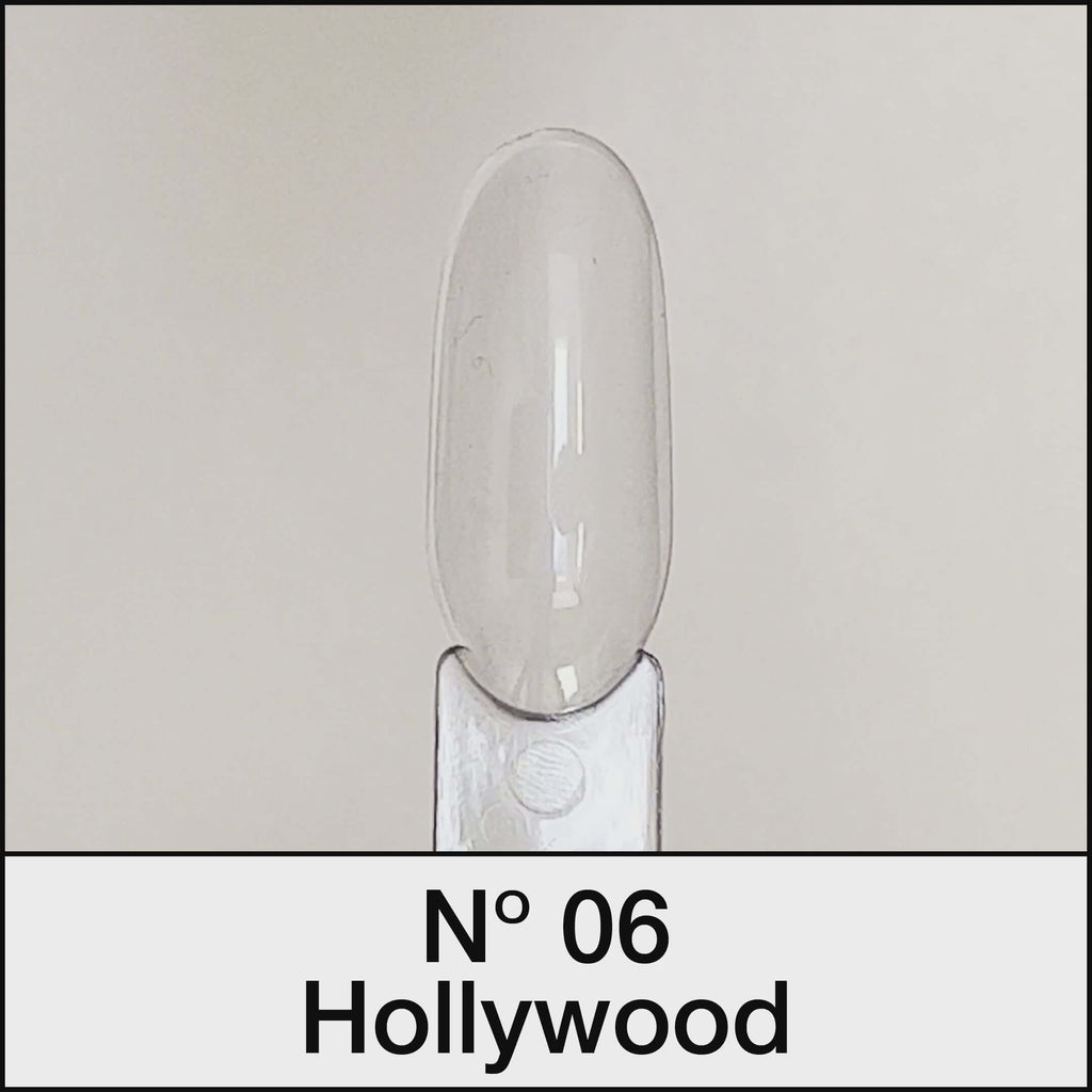 21 DAYS UV Nagellack No.06 Hollywood, elegantes Rosabeige mit bis zu 3 Wochen Haltbarkeit, vegan und ohne schädliche Stoffe.
