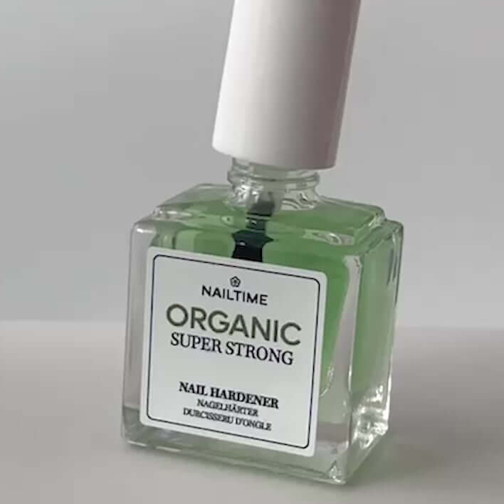 Organic 🌿 Super Strong Nail Hardener 8ml for strong and healthy nails 💅, enhancing nail care and growth.